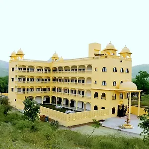 Treehouse Atulya Niwas Hotel